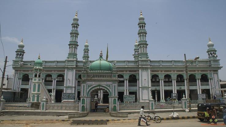 Front view of Peddha dharga, a famous Place to Visit in Kadapa